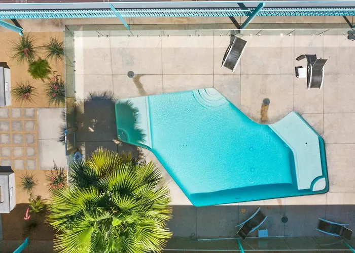 Contemporary Hub In Dtph - Pool & Parking *