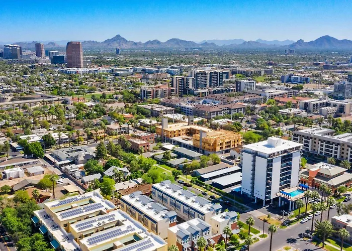 Contemporary Hub In Dtph - Pool & Parking Apartament Phoenix